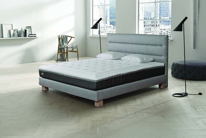 Wygodne łóżka tapicerowane