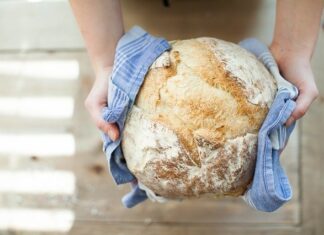 Pieczenie domowego chleba ma same zalety