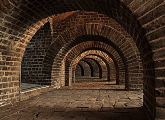 Jak zrobić porządek w piwnicy? Jak zrobić porządek w piwnicy?